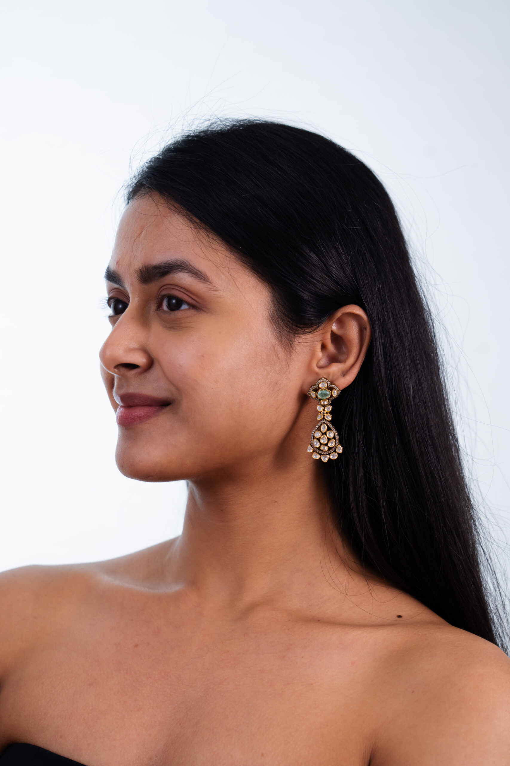 Emerald & Polki Teardrop Earrings - Image 2