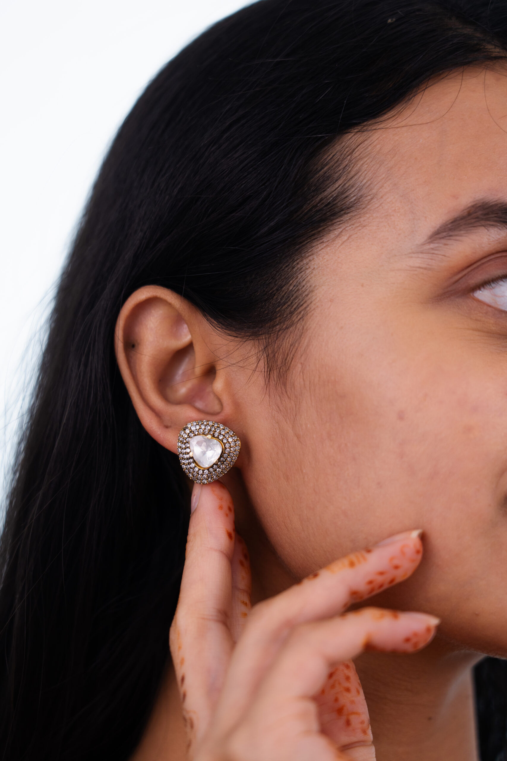 Trillion-Cut Moissanite Stud Earrings in 925 Silver - Image 4