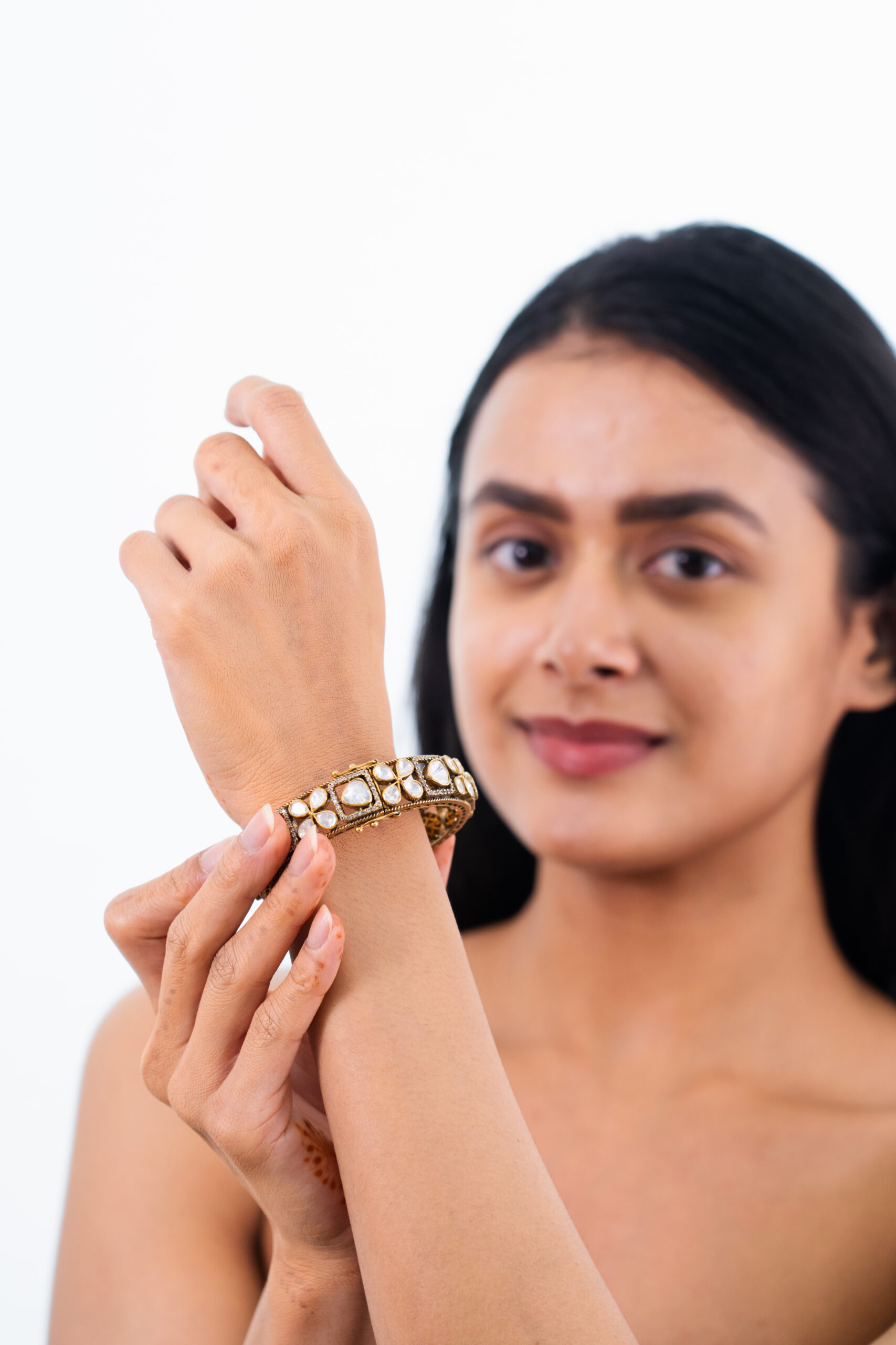 Antique Finish Polki Bangles - Image 2