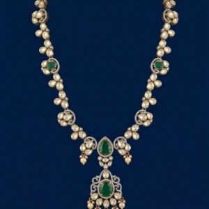 Emerald Elegance Silver Necklace